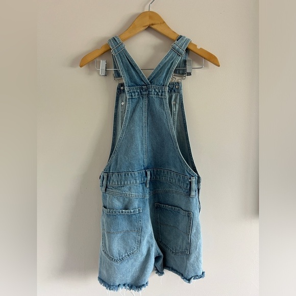 Garage | Overall Shorts – Casual Chic with Character - Picture 5 of 6